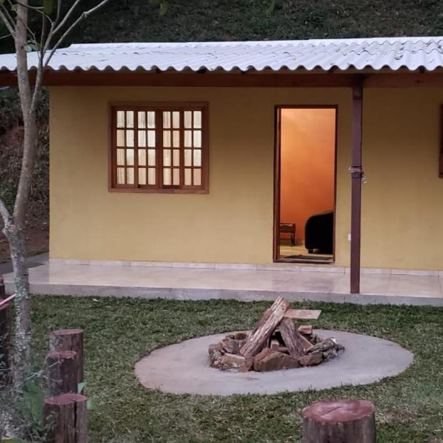 Cabana Da Montanha - Sitio Pasangas Santo Antonio do Pinhal Bagian luar foto